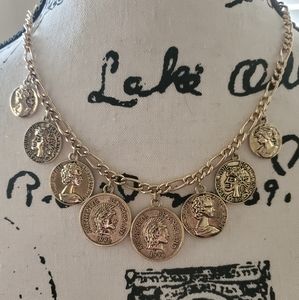 Vintage Gold coin necklace ✨